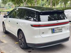 Li Auto i8 Standard Edition - фото 14