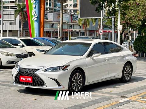 2024 Lexus ES 200 Excellence Edition - автомобиль из Китая