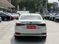 Lexus ES 200 Excellence Edition - photo 7