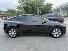Tesla Model Y Rear-Wheel Drive - ფოტო 4