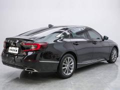 Honda Accord 260TURBO Luxury Edition - photo 17