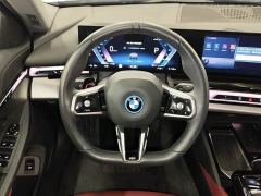 BMW i5 eDrive 35L M Sport Package - фото 9