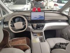 SAIC Roewe iMAX8 New Energy 1.5T DMH Land Respect Premium Edition - photo 9