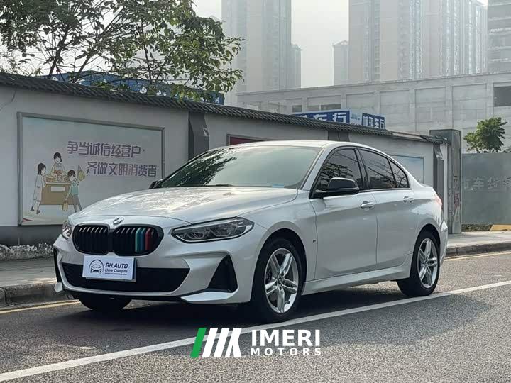 BMW 1 Series 120i M Sport Night Edition - автомобиль из Китая