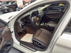 BMW 5 Series 530Li Luxury M Sport Package - фото 5