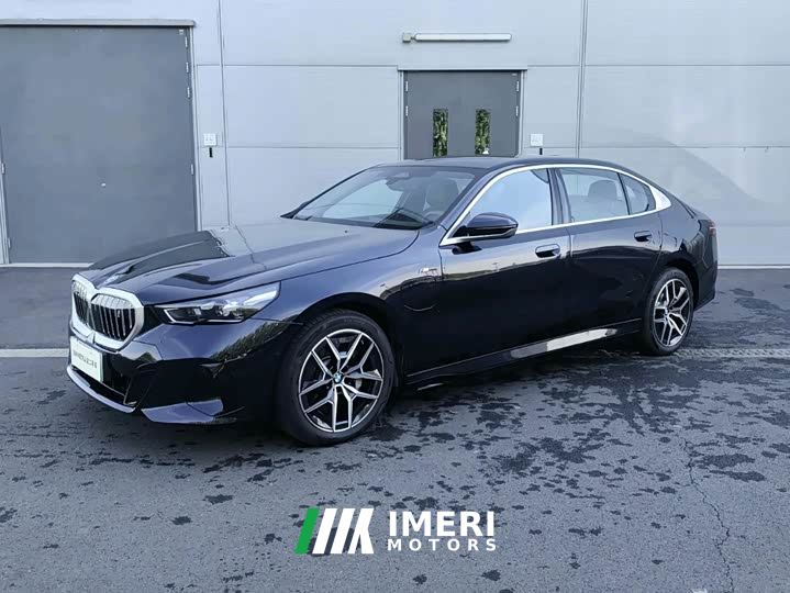 BMW i5 eDrive 35L M Sport Package - ავტომობილი ჩინეთიდან