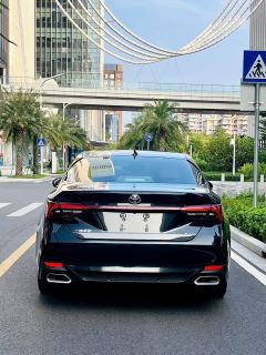 Toyota Avalon 2.0L CVT XLE Exclusive Edition - фото 8