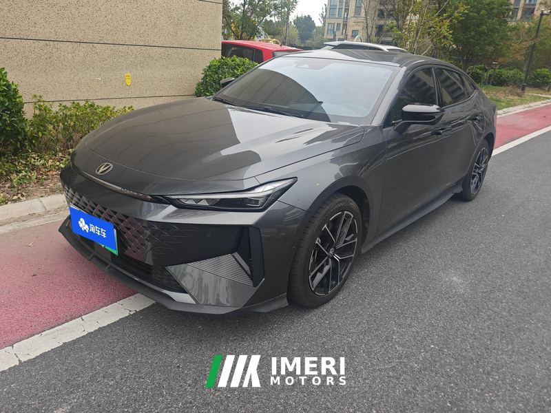 Changan UNI-V Zhidian iDD UNI-V iDD 1.5L 136km Version - автомобиль из Китая