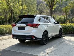 Mitsubishi Outlander 2.0L FWD Radiant Edition 5-Seater - фото 4