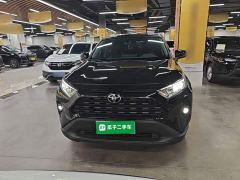 Toyota RAV4 2.0L CVT FWD Urban Edition - фото 2