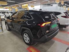 Toyota RAV4 2.0L CVT FWD Urban Edition - фото 4