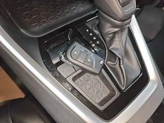 Toyota RAV4 2.0L CVT FWD Urban Edition - фото 8