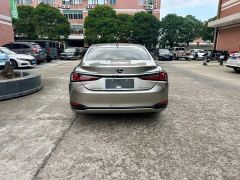 Lexus ES 200 Excellence Edition - ფოტო 3