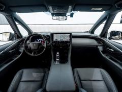 Toyota Vellfire Crown Hybrid 2.5L Executive Premier Edition - ფოტო 14
