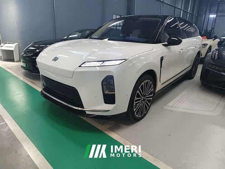 NIO ES8 Six-Seat Executive Signature Edition