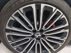 NIO ES8 Six-Seat Executive Signature Edition - photo 16