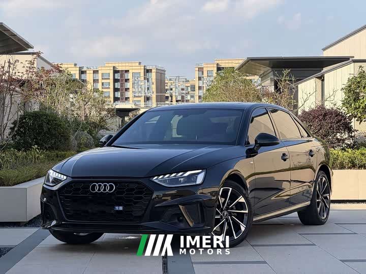 Audi A4L 40 TFSI Luxury Dynamic
