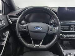Ford Focus Hatchback EcoBoost 180 Automatic ST Line - ფოტო 11