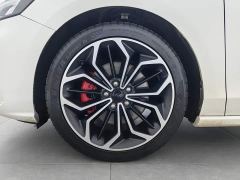 Ford Focus Hatchback EcoBoost 180 Automatic ST Line - ფოტო 17