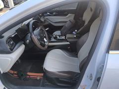 BYD Qin PLUS Glory Edition DM-i 55KM Leading - ფოტო 14