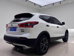 Nissan Qashqai 2.0L CVT XV Premium Night Edition - фото 6