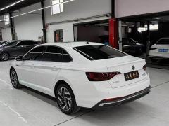 Volkswagen Sagitar 300TSI DSG Flying Edition - photo 9