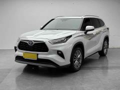 Toyota Highlander Hybrid 2.5L AWD Premium 7-Seater - фото 1