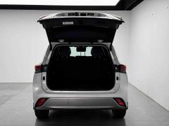 Toyota Highlander Hybrid 2.5L AWD Premium 7-Seater - фото 13
