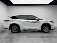 Toyota Highlander Hybrid 2.5L AWD Premium 7-Seater - фото 20