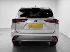 Toyota Highlander Hybrid 2.5L AWD Premium 7-Seater - фото 4