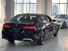 BMW 5 Series 530Li Premier M Sport Package - ფოტო 9