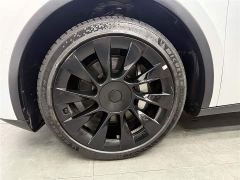 Tesla Model Y Long Range All-Wheel Drive - photo 11