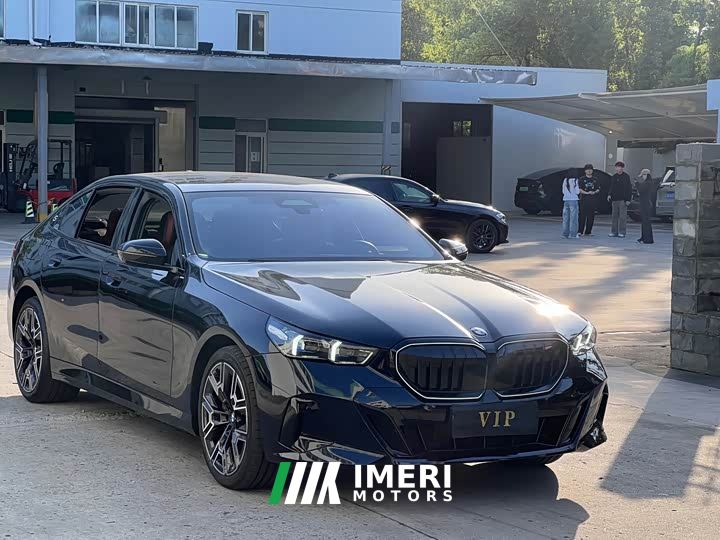 BMW 5 Series 530Li Luxury M Sport Package