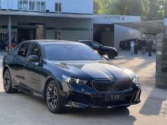 BMW 5 Series 530Li Luxury M Sport Package - ფოტო 1
