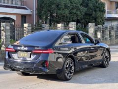 BMW 5 Series 530Li Luxury M Sport Package - ფოტო 9