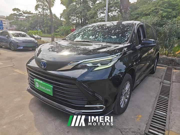 Toyota Sienna 2.5L Hybrid Comfort Edition - автомобиль из Китая