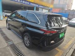 Toyota Sienna 2.5L Hybrid Comfort Edition - фото 4