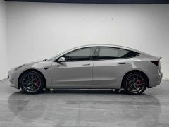 Tesla Model 3 Performance All-Wheel Drive - ფოტო 10