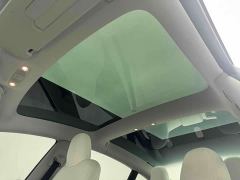 Tesla Model 3 Performance All-Wheel Drive - ფოტო 18