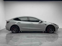 Tesla Model 3 Performance All-Wheel Drive - ფოტო 19