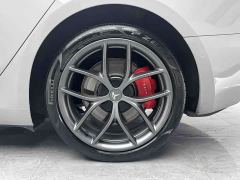 Tesla Model 3 Performance All-Wheel Drive - ფოტო 9