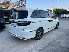 Honda Odyssey 2.0L e:HEV Luxury - ფოტო 7