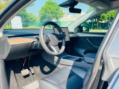 Tesla Model Y Rear-Wheel Drive - ფოტო 14