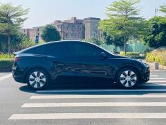 Tesla Model Y Rear-Wheel Drive - ფოტო 4
