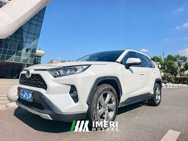 Toyota RAV4 2.0L CVT FWD Fashion Plus - автомобиль из Китая
