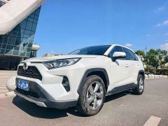 Toyota RAV4 2.0L CVT FWD Fashion Plus - фото 1