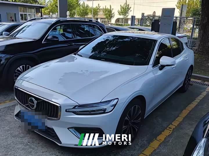 Volvo S60 B4 Smart Luxury Edition
