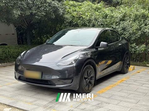 2024 Tesla Model Y Rear-Wheel Drive