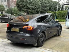 Tesla Model Y Rear-Wheel Drive - ფოტო 7