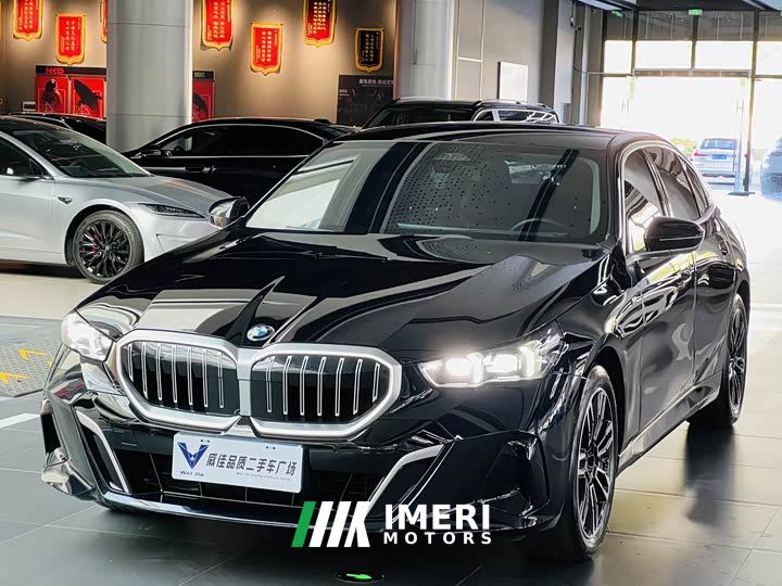 BMW 5 Series 525Li M Sport Package - ავტომობილი ჩინეთიდან